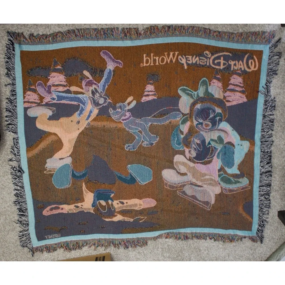 Walt Disney World Tapestry‎ Woven Throw Blanket 60x50 Mickey Minnie Goofy Winter